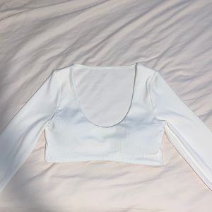 Alo Yoga- Ribbed Defined Long Sleeve Bra in Ivory, Size: XS